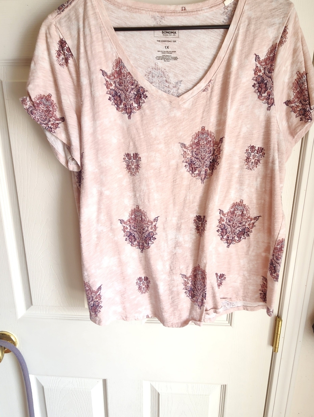 Sonoma Blush V-Neck Tee with Plum Medallion Print